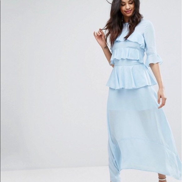 Prettylittlething ruffled maxi dress 🦋 - Picture 1 of 6